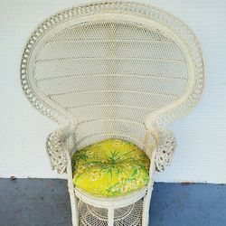 Vintage White Wicker Peacock Chair
