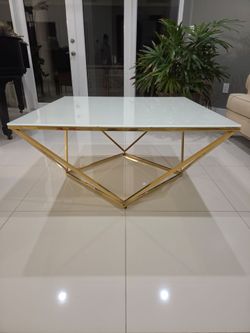 Glass Coffee Table FOR SALE
