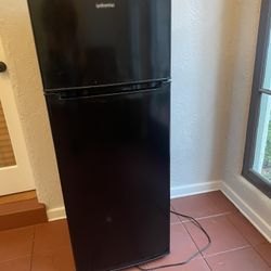 Upstreman Refrigerator and freezer 
