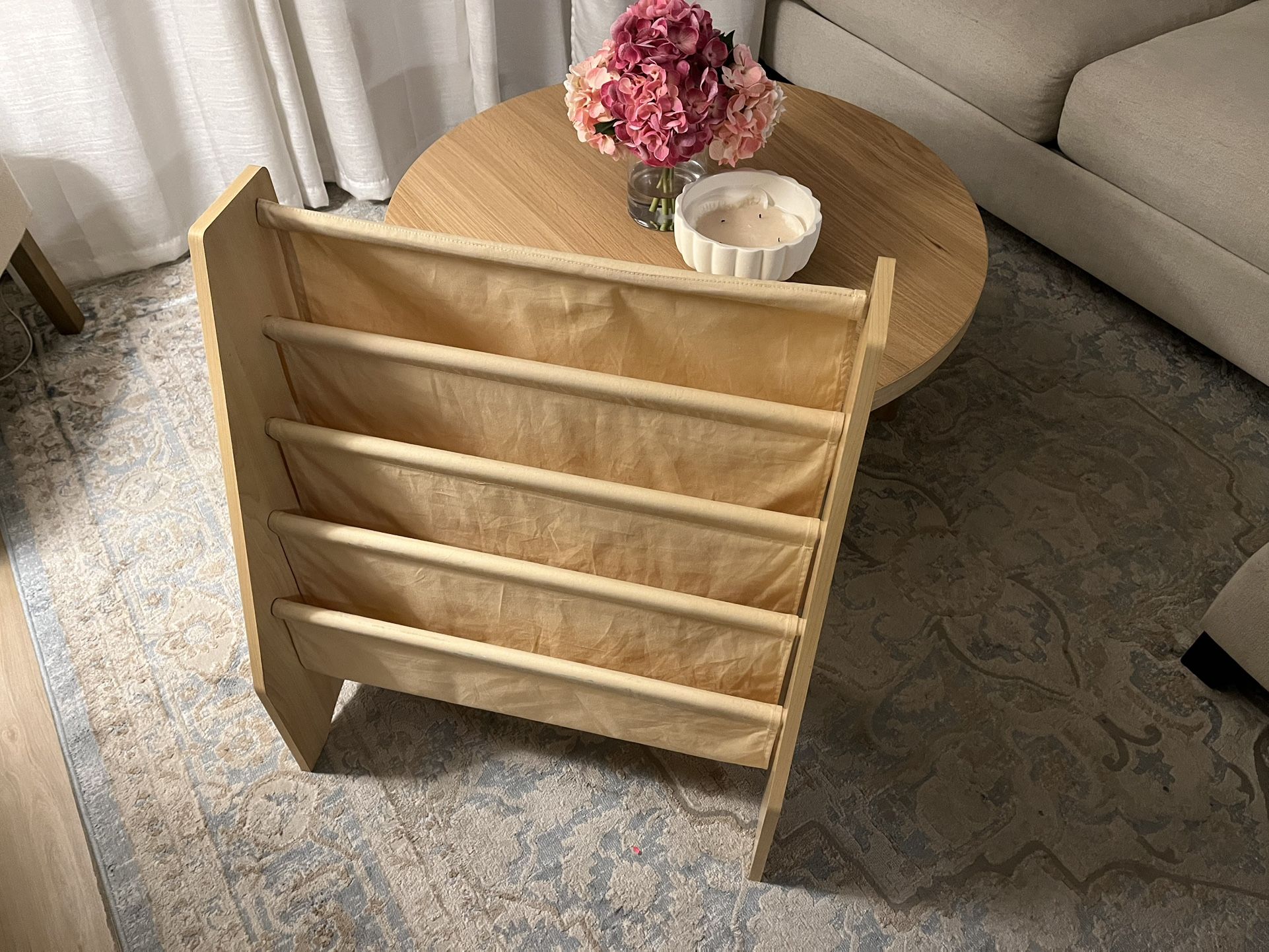 Children’s Sling Book Rack