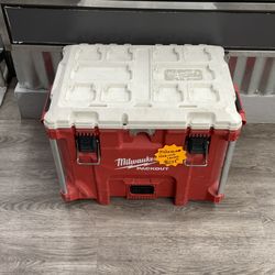 Milwaukee packout cooler
