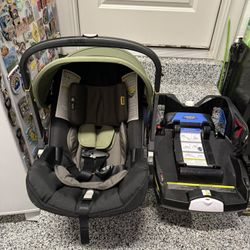 Doona Car Seat/Stroller & Base