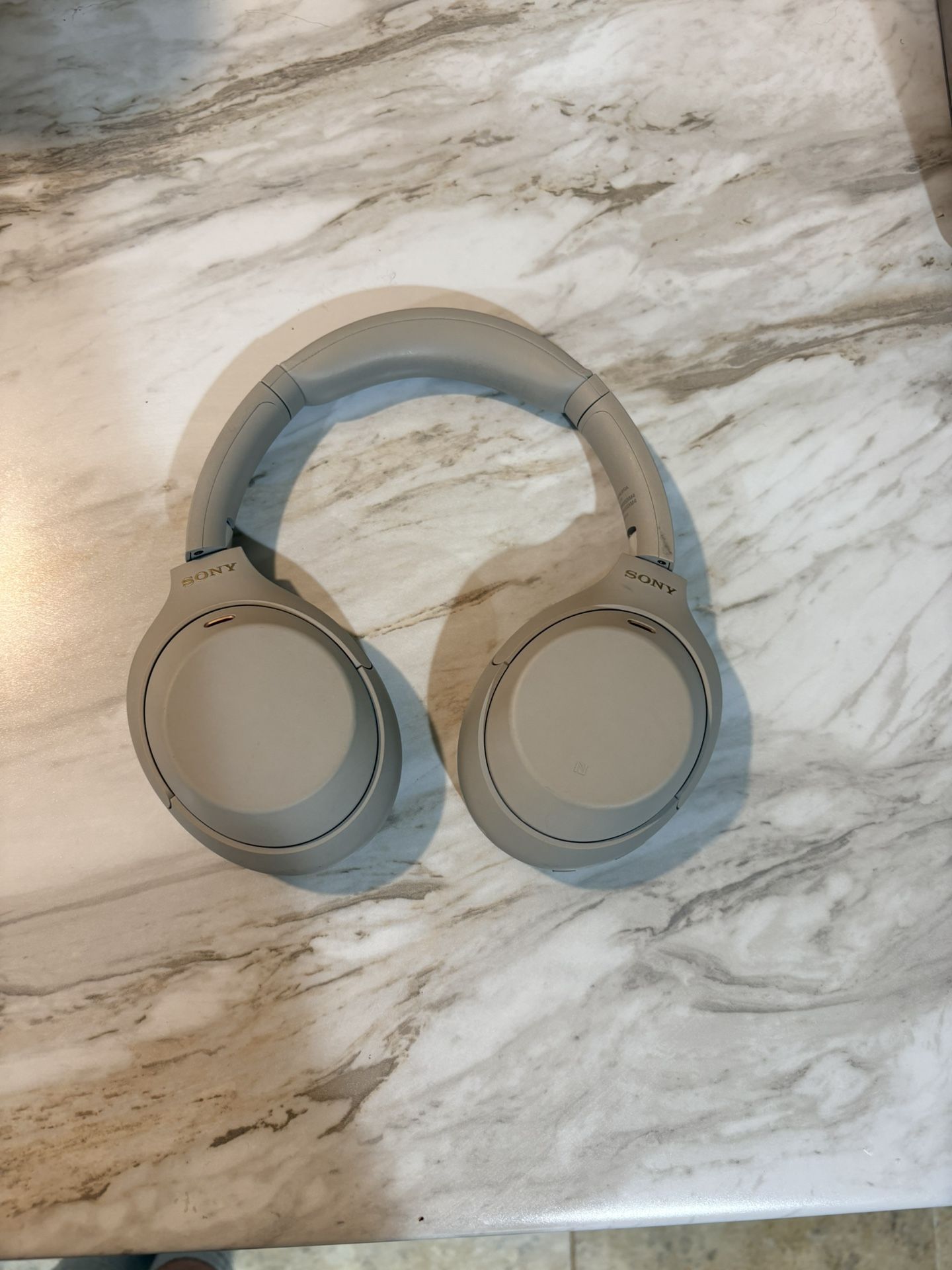 Sony WH-1000XM4 Wireless Noise-Cancelling Headphones - Silver