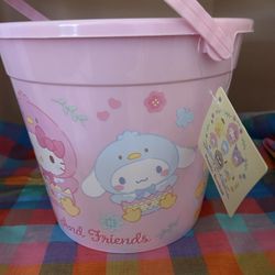 Hello Kitty Easter basket new with tag $10