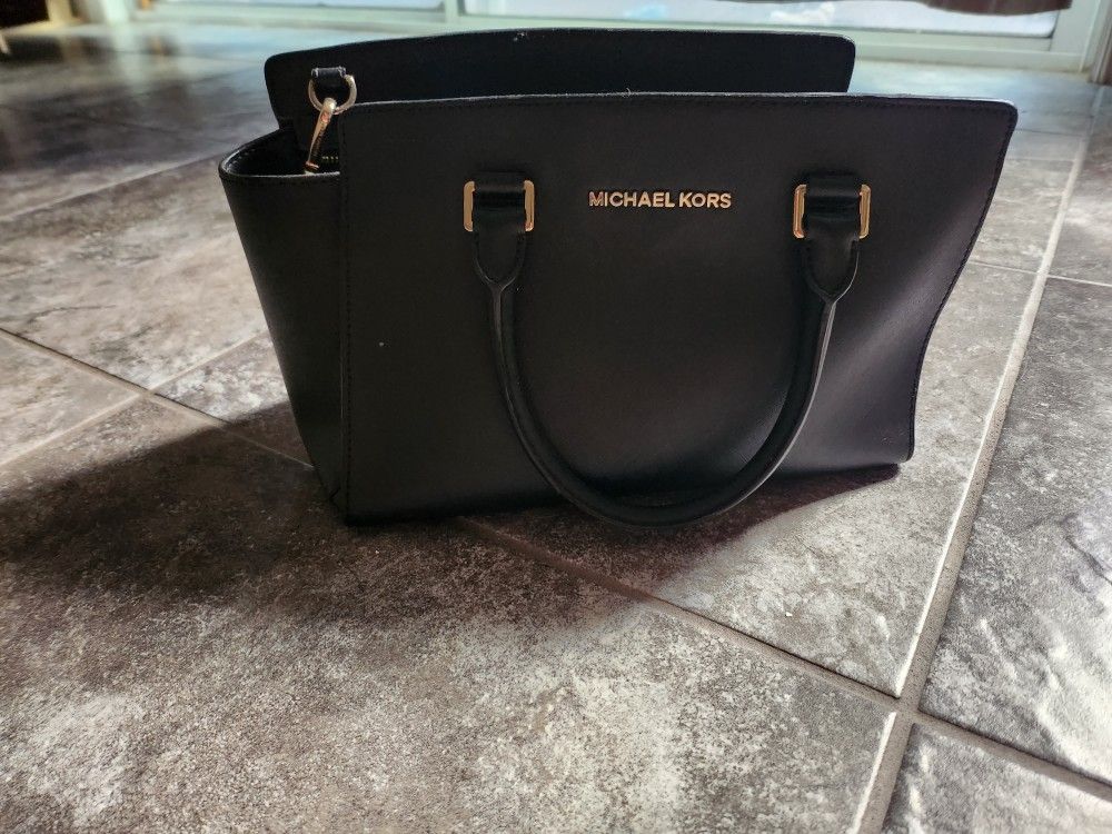 Michael Kors Selma Bag
