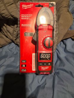 Milwaukee 600A Clamp Meter