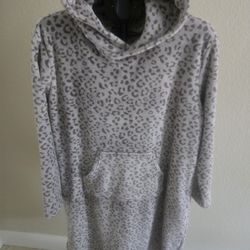 Gray Leopard Hooded Robe. L/XL