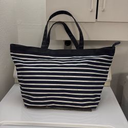 👜 Stylish Striped Tote Bag – Like New!