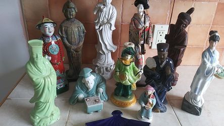 Vintage Asian collectibles