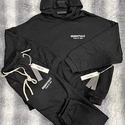 Black essentials set
