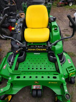 John Deere Z track Z960M-60 Zero Turn Lawnmower