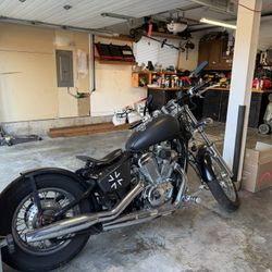 2006 Honda Shadow VLX Deluxe Custom 
