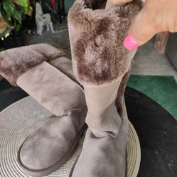 Botas En Muy Buena Condición Size 8