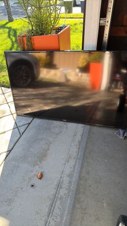 Samsung -60 Inch Flatscreen TV. Great Condition.