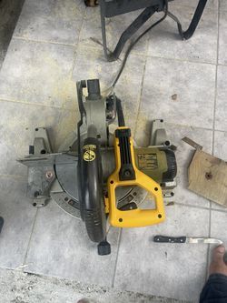 Machine to cut Wood