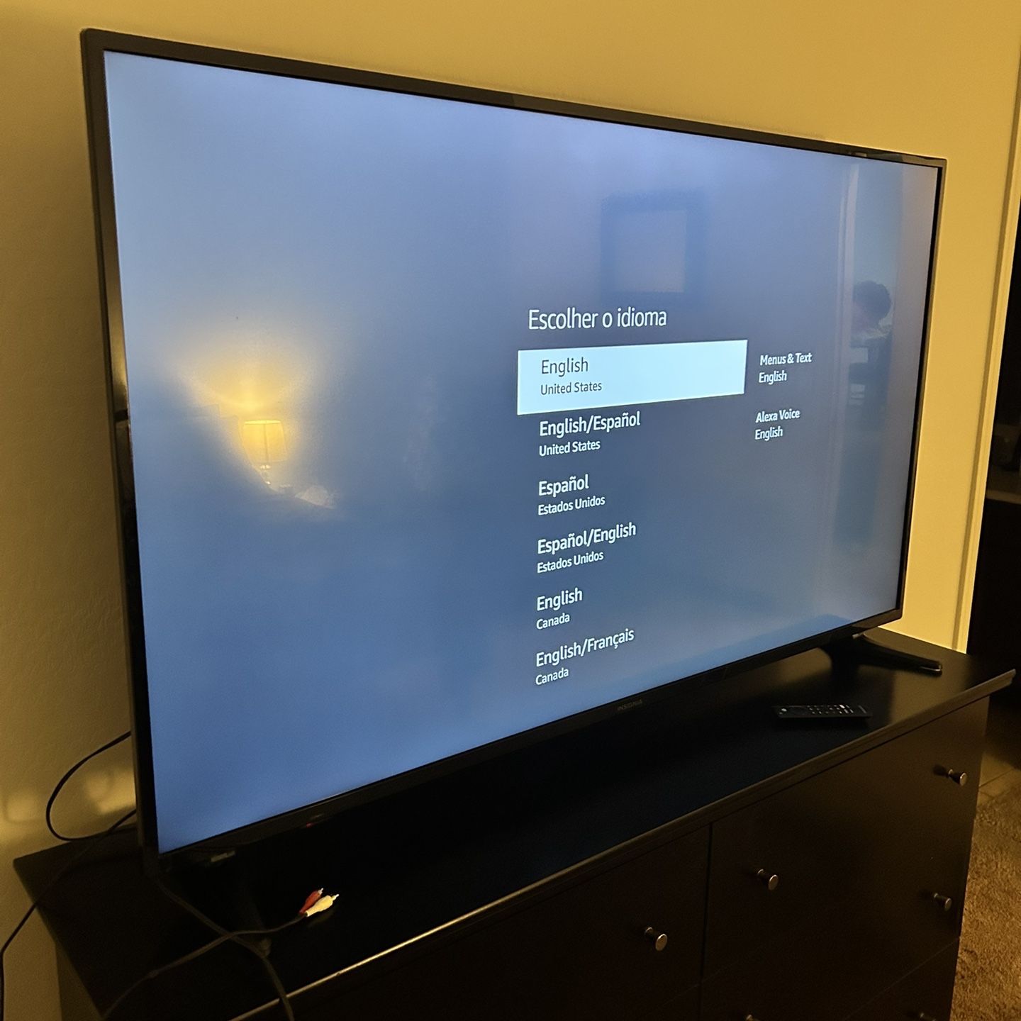 65” Insignia Fire Tv for Sale in Buckeye, AZ - OfferUp