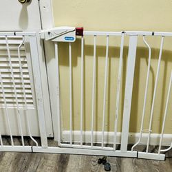Regalo baby or pet gate 46"×30" adjustable