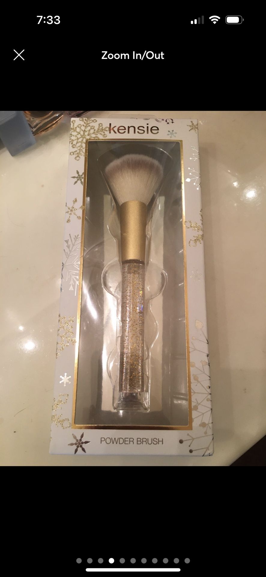NWT Kensie cute glitter Makeup brush