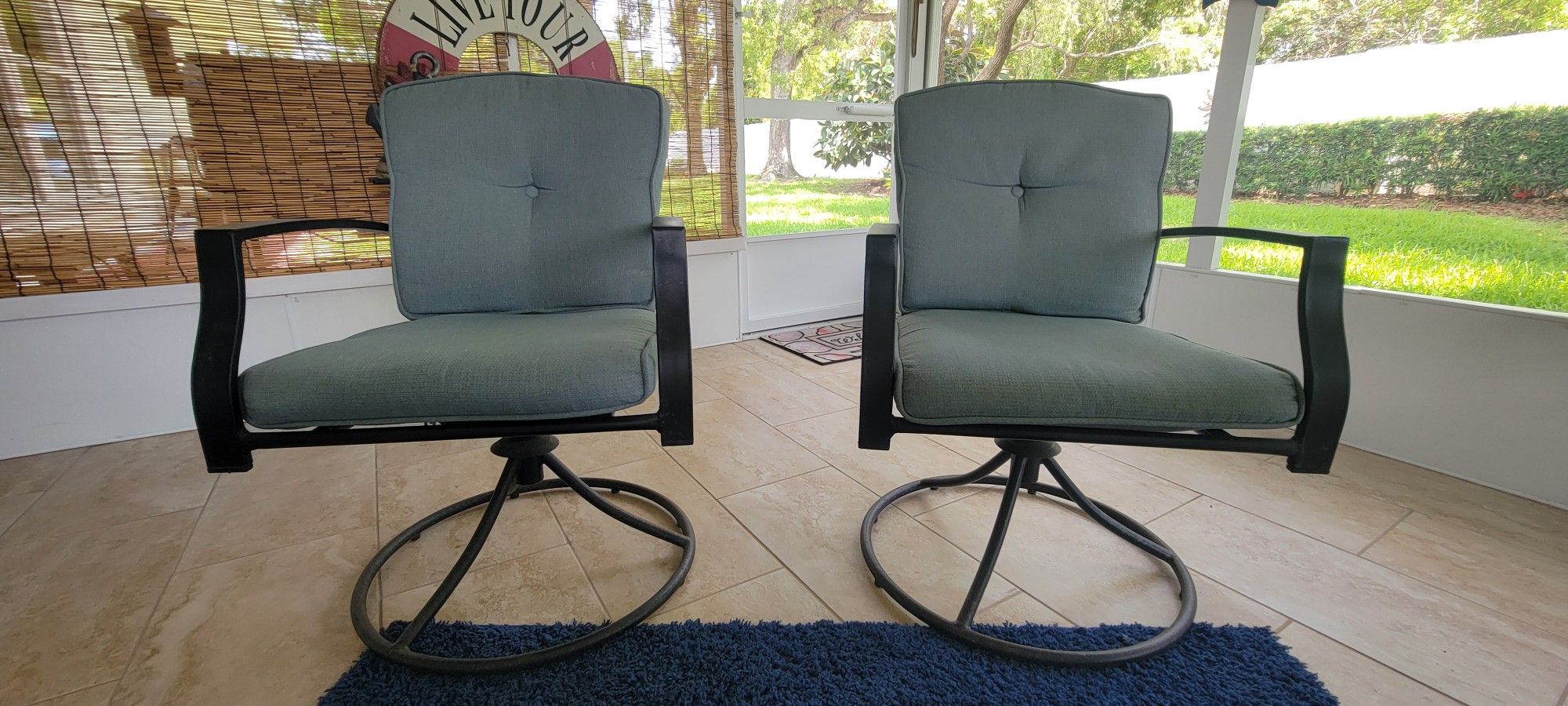 Swivel Patio Chair Set