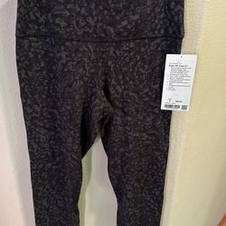 Lululemon Align HR Crop 21” Size 8