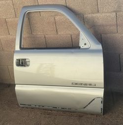 2004 Yukon Denali Passenger Door (Shell Only)
