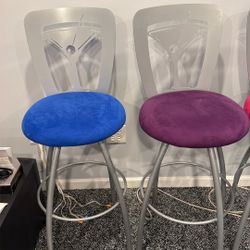 6 Bar Stools 