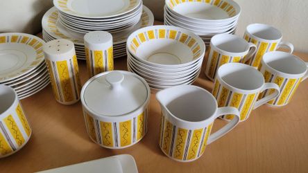 MidCentury Mikasa dishes stoneware