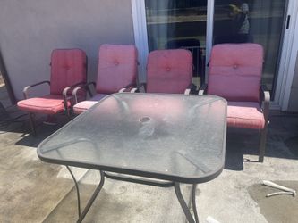 5 Pcs Outdoor Patio Set -Red -$50