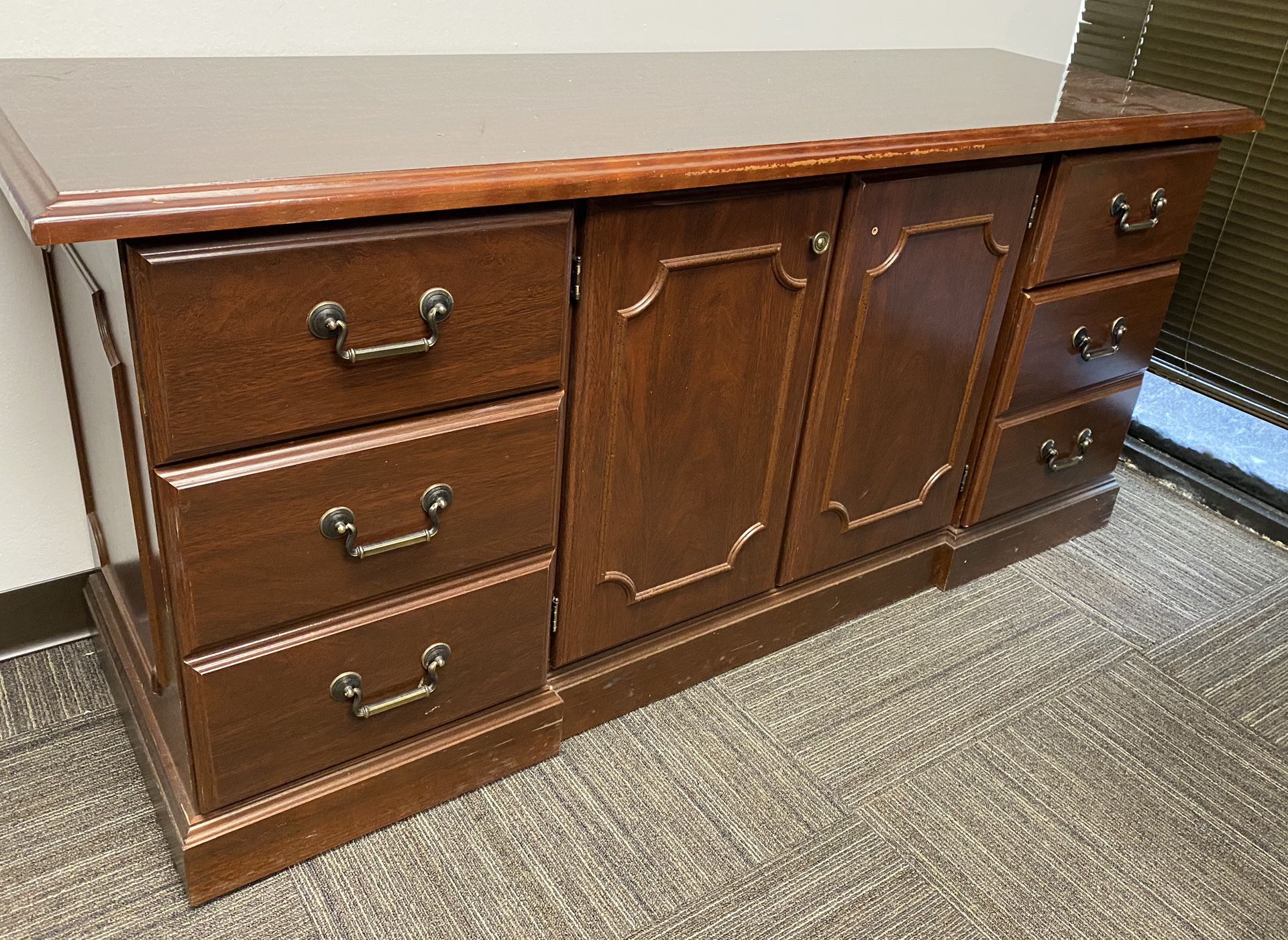 Credenza with 6 drawers FREE