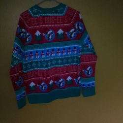 BUCEES CHRISTMAS SWEATER