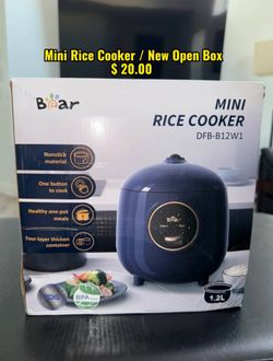 Mini Rice Cooker / New Open Box