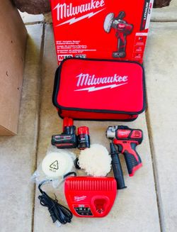 Milwaukee M12 Variable Speed Polisher/Sander Kit W/(2) M12 Batteries, Accessories, Charger & Bag New