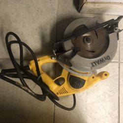 Dewalt Saw