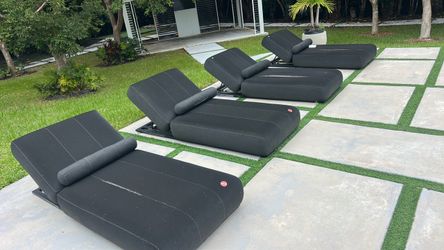 Artefacto 4 sun loungers