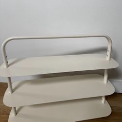 Opens Spaces Entryway Storage 