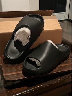 Yeezy Slides YS-01 Black