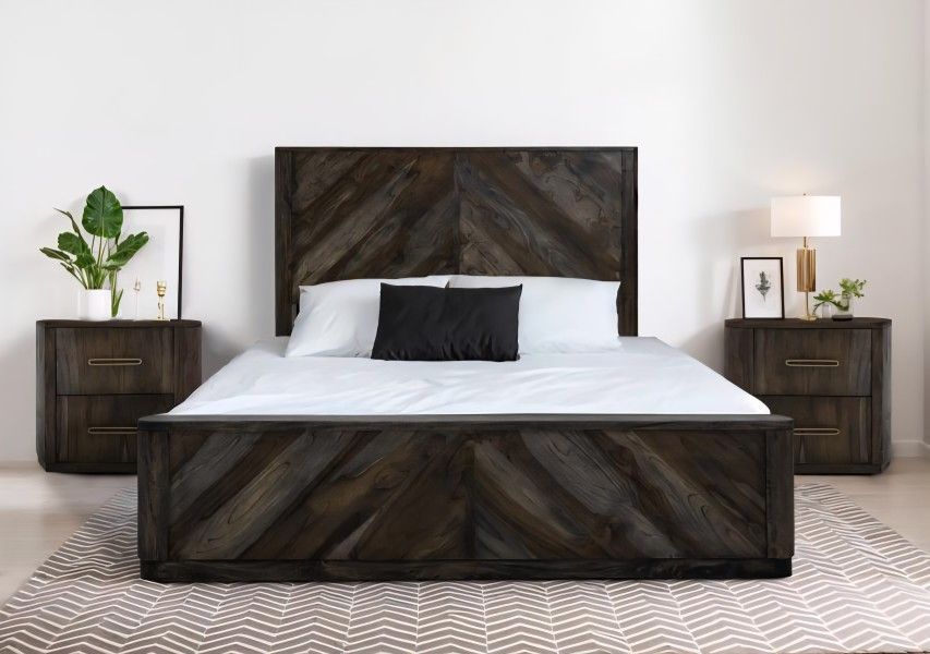 New Beautiful Natural Wood 4 Pc King Bedroom Collection!
