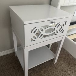 2 NEW End / Bed Side Tables 