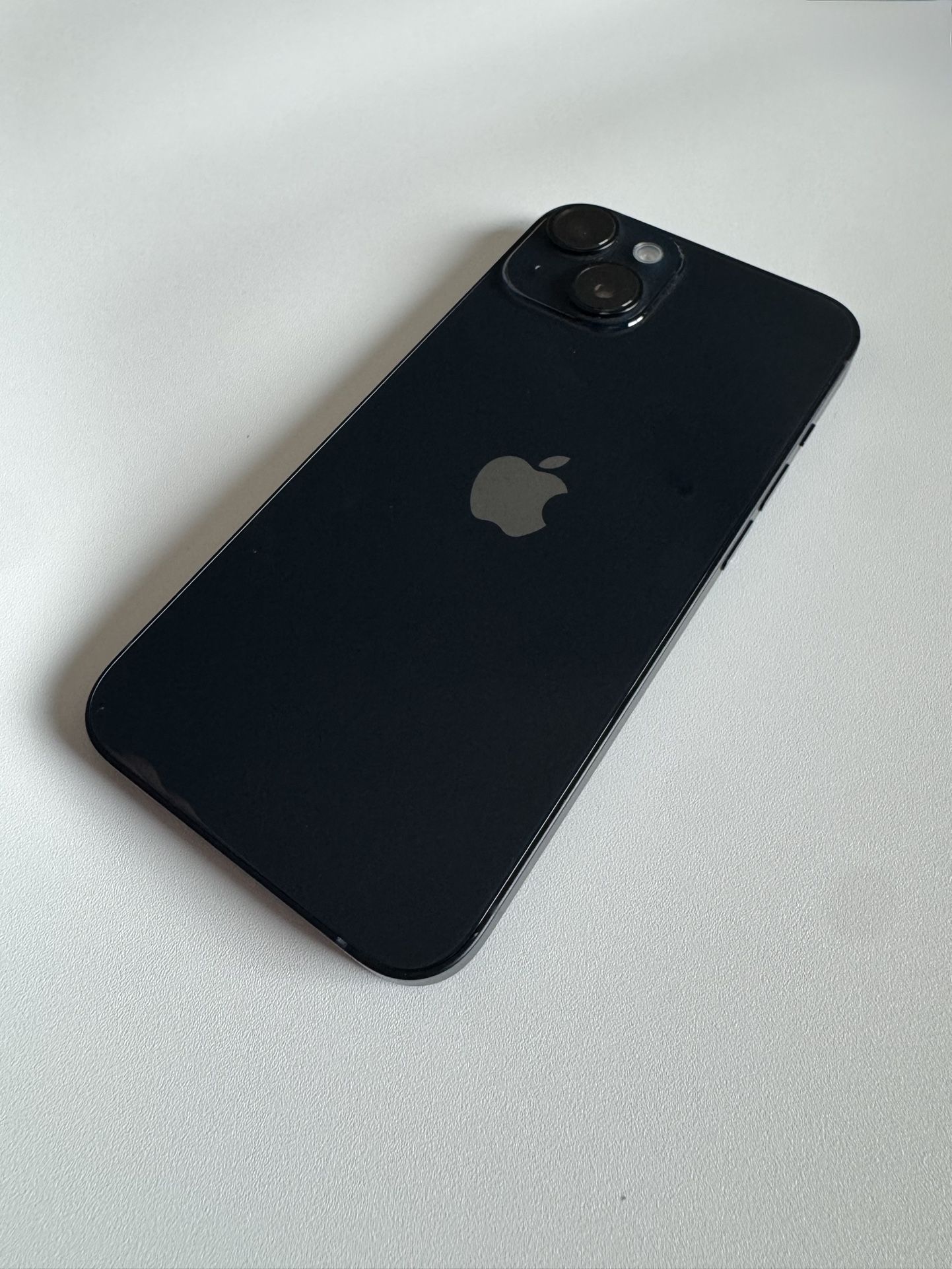 Unlocked iPhone 14 128 GB - Ready for Any Carrier