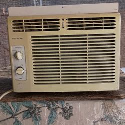 Air Condition Ac  Frigidaire For Window Working But Don't Get That Cold