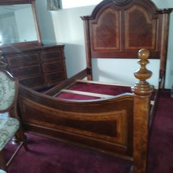 Bedroom Set Vanity, Queen bed and 2 Bed Side Tables