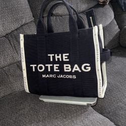 Marc Jacob’s tote bag
