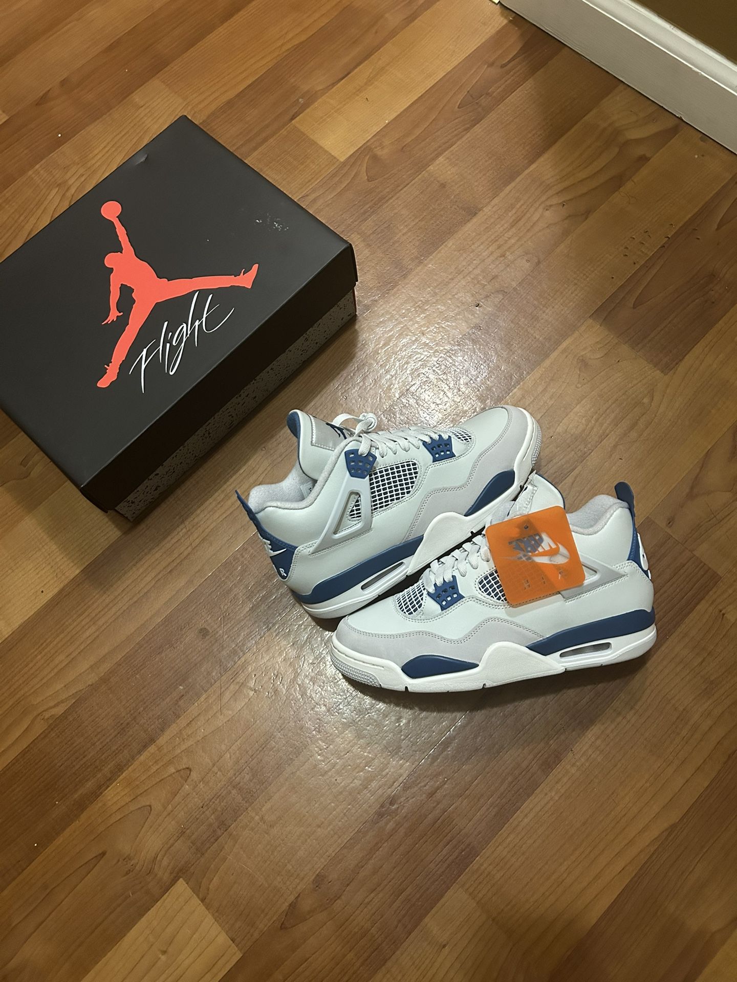 Jordan 4 military Blue Size 9
