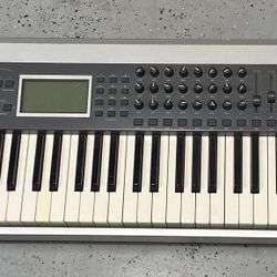 M-Audio Keystation Pro 88 MIDI Controller, an 88-note weighted hammer-action keyboard designed for music production