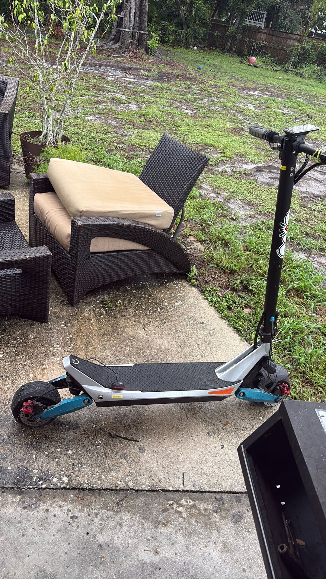 Varla Pegasus E Scooter