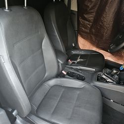 2.0.1.1 Jetta front passenger seat perfect condition black leather