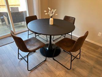 40” table 4 chairs