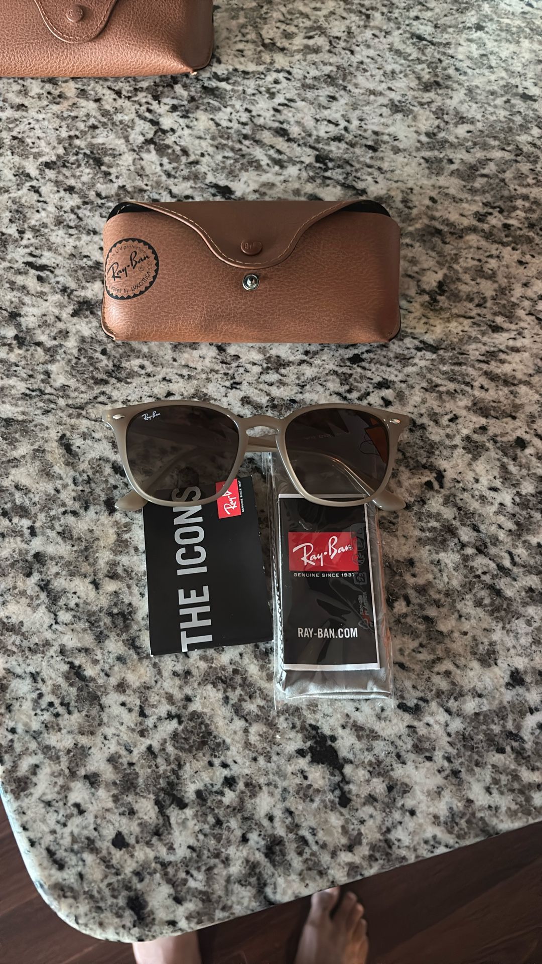 Brand New Rayban Sunglasses