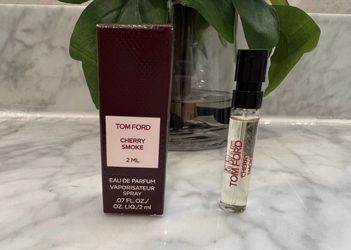 Tom Ford Cherry  smoke cherry Travel Spray 2ml