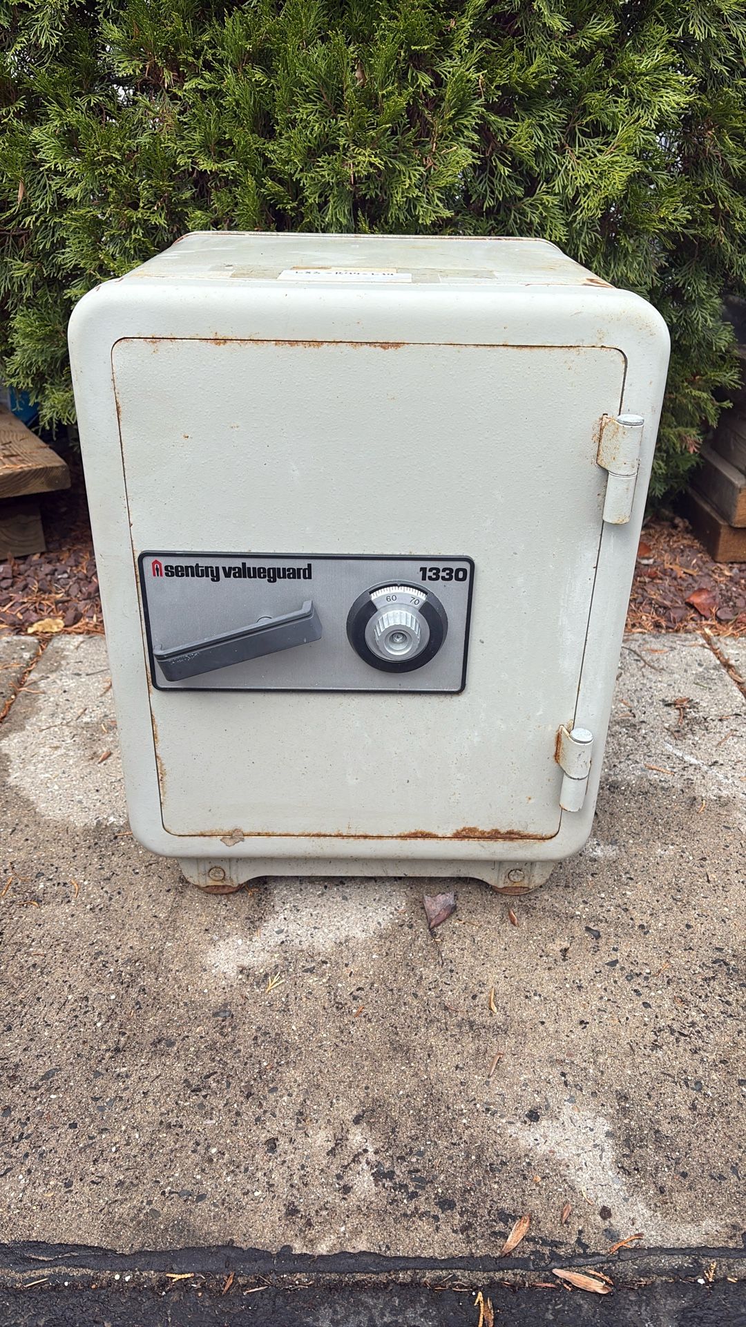 Sentry Safeguard 1330 Fireproof Safe